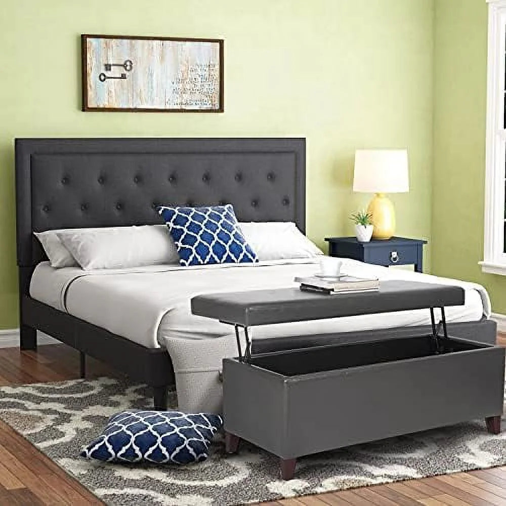 31.5" Light Blue Linen Tufted Ottoman Bench V89302