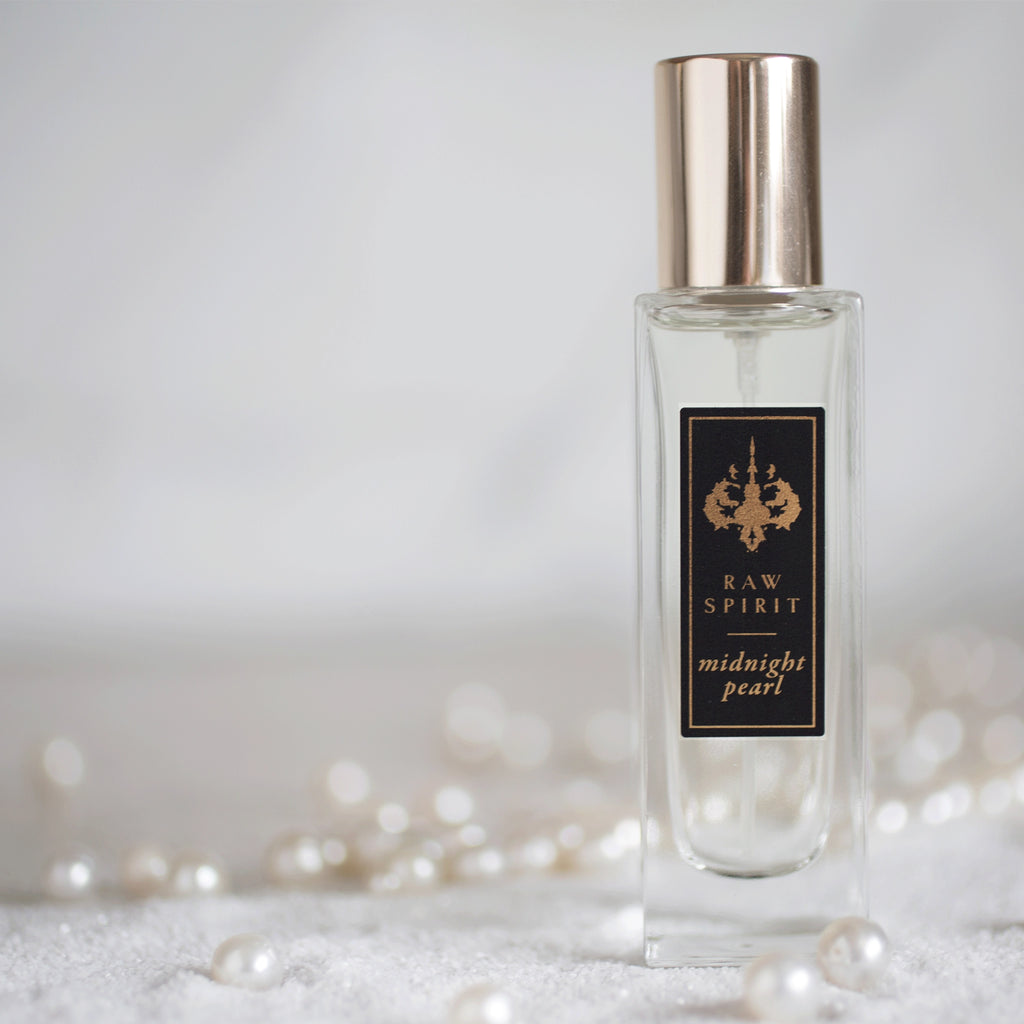 Perfume Eau de Parfum Spray 1.0 fl oz Q202