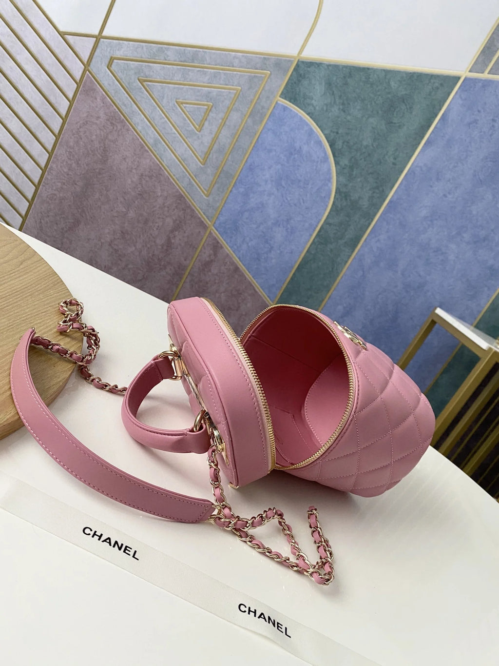 Pink Vanity Case Handbag M575458