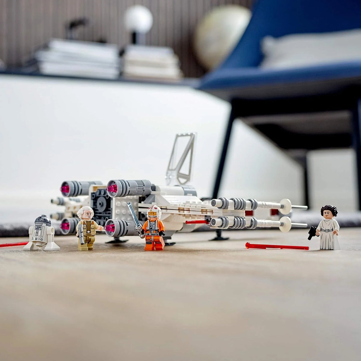 Building Toy with Minifigure and Droid Figure B363827