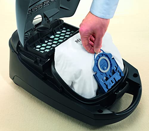 Bagged Canister Vacuum W441