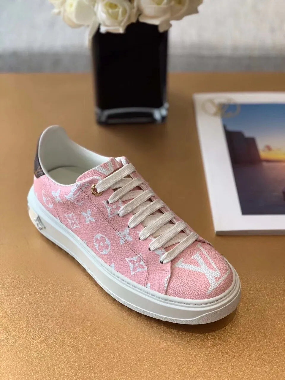 Pink Sneaker X4074