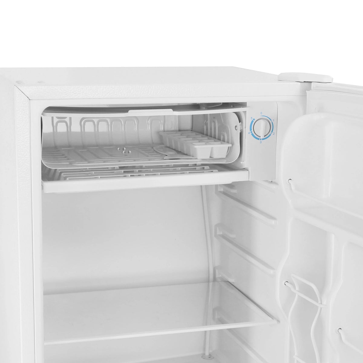 3.2 Cubic Feet Refrigerator in White O8446