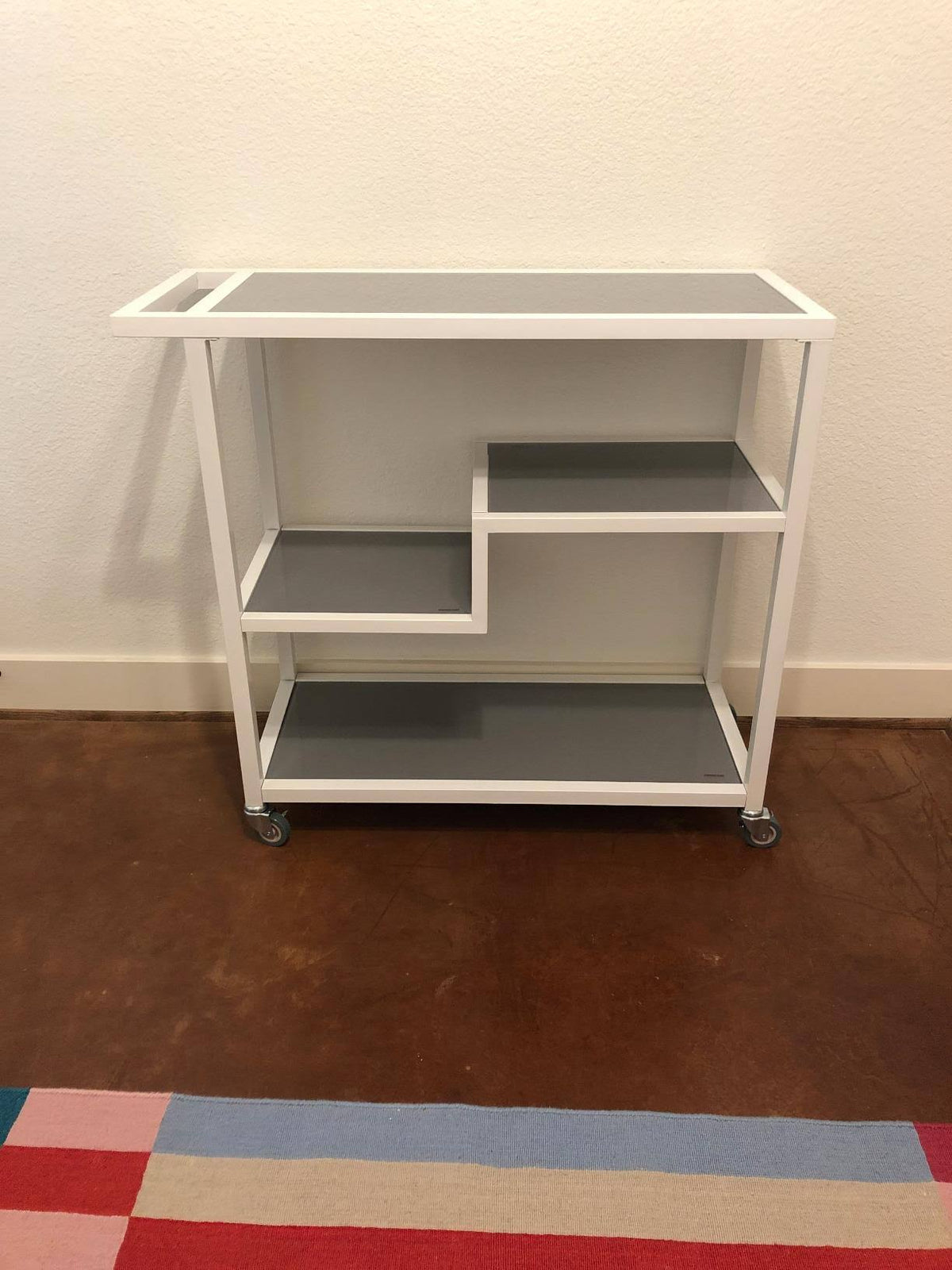 White Bar Cart U77691
