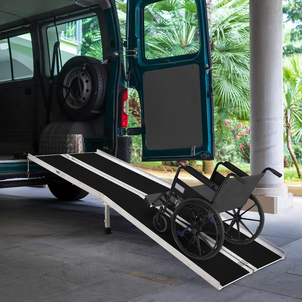 Aluminum Skidproof PVC Carpeted Folding Wheelchair Ramp Q72024