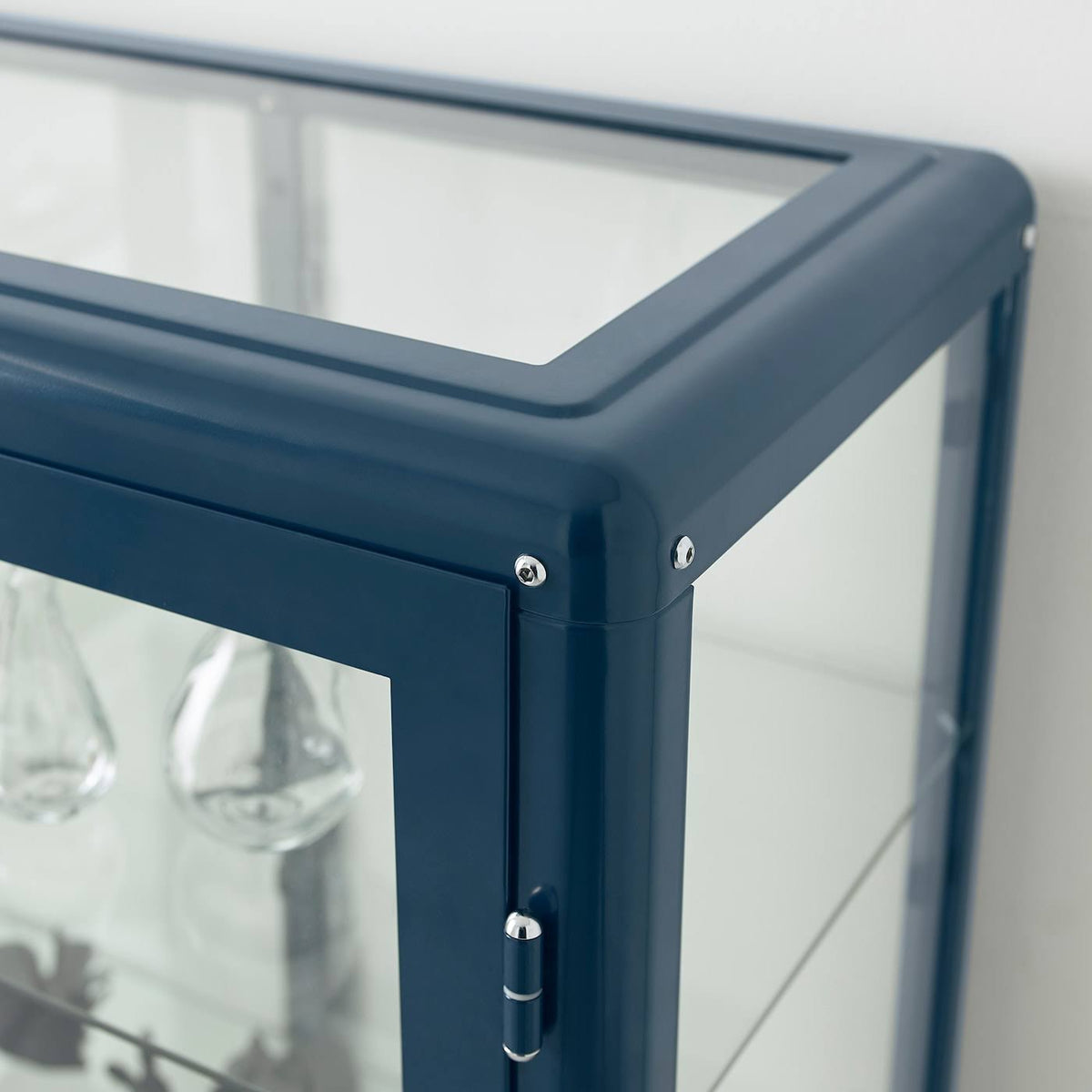 Glass-Door Cabinet V390