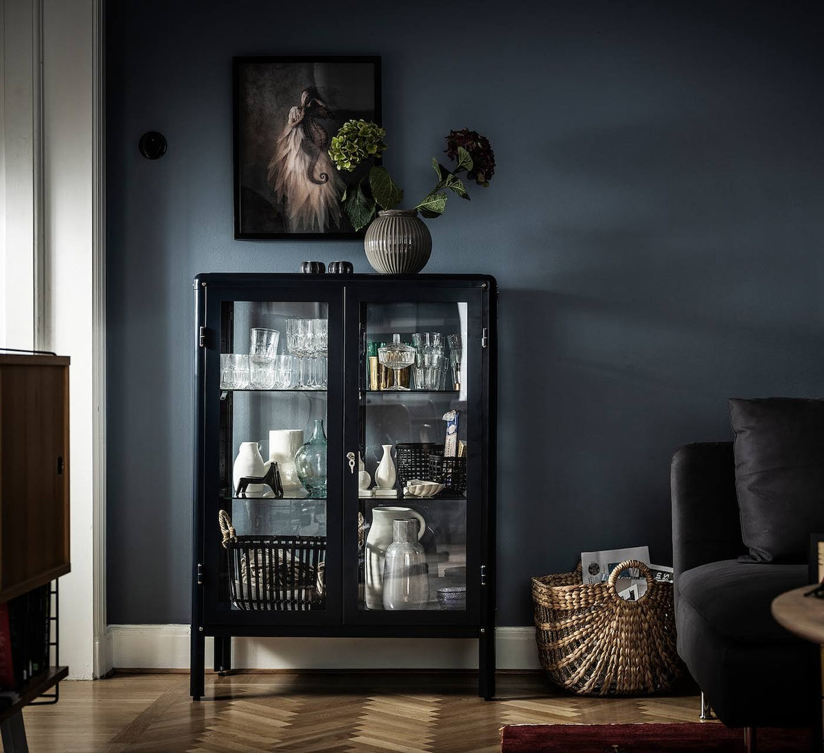 Glass-Door Cabinet V390