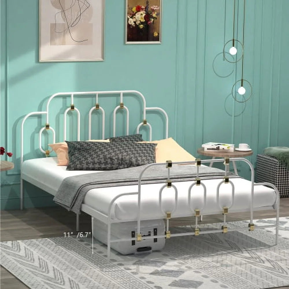 White Metal Bed O825