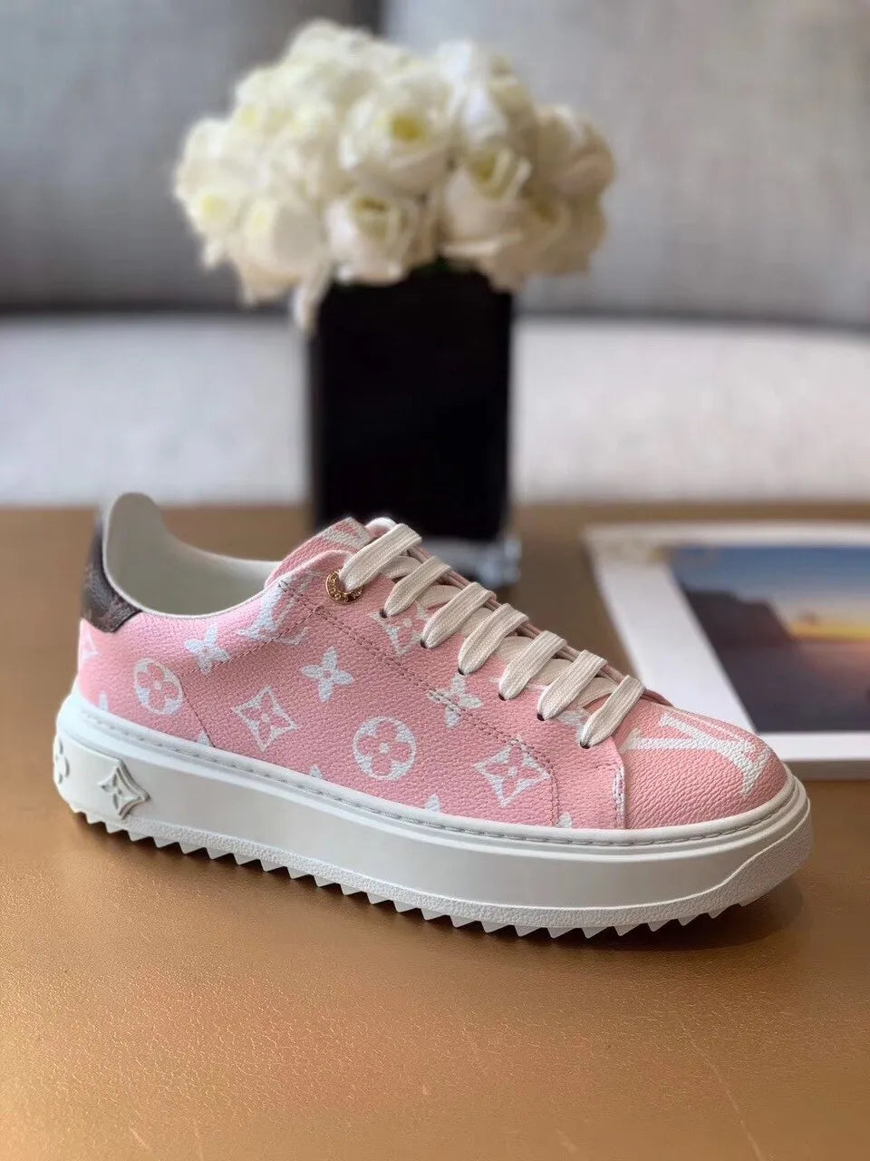 Pink Sneaker X4074